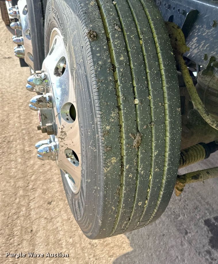 image for item DR4253 2021 Kenworth T880 dump truck