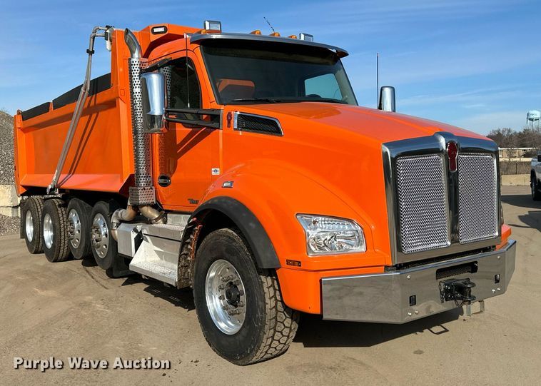 image for item DR4254 2021 Kenworth T880 dump truck