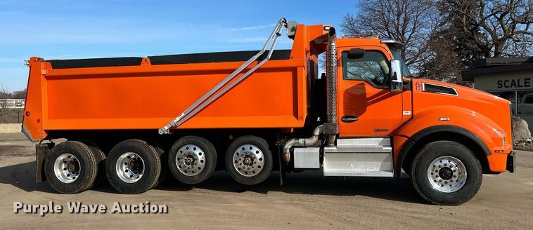image for item DR4254 2021 Kenworth T880 dump truck