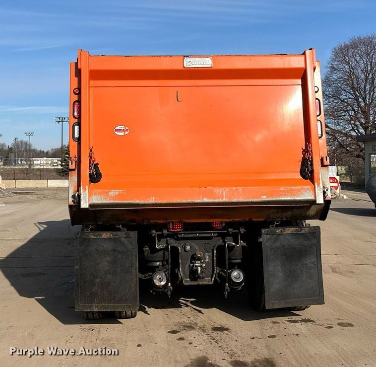 image for item DR4254 2021 Kenworth T880 dump truck