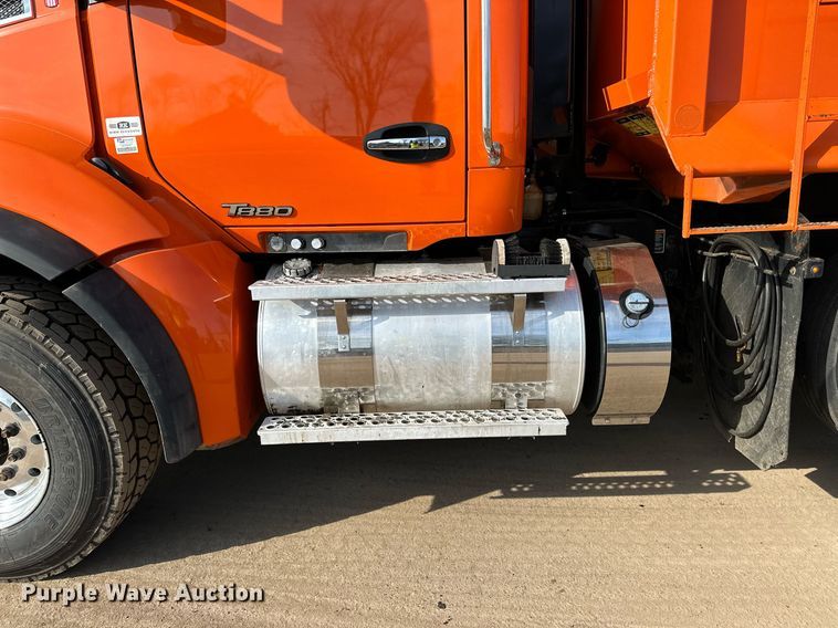 image for item DR4254 2021 Kenworth T880 dump truck