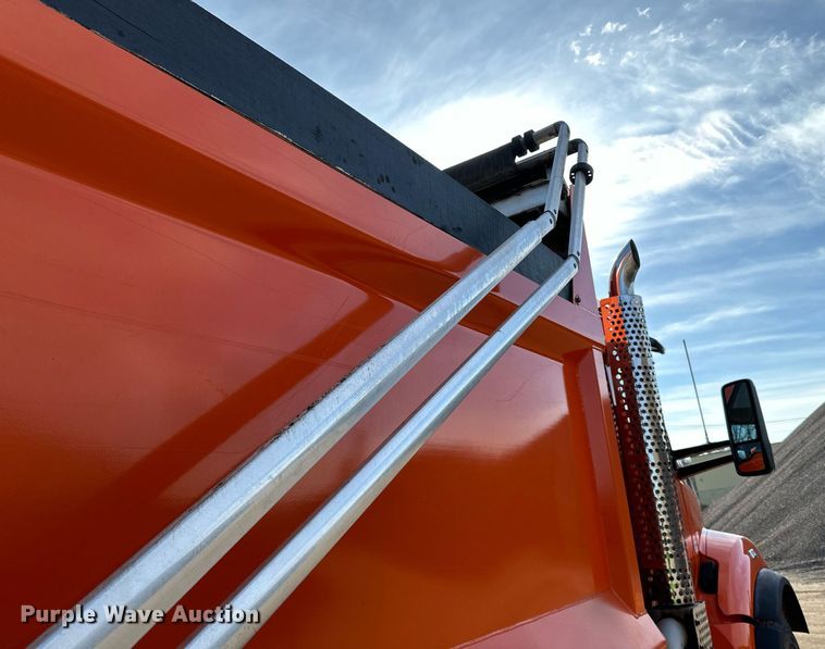 image for item DR4254 2021 Kenworth T880 dump truck