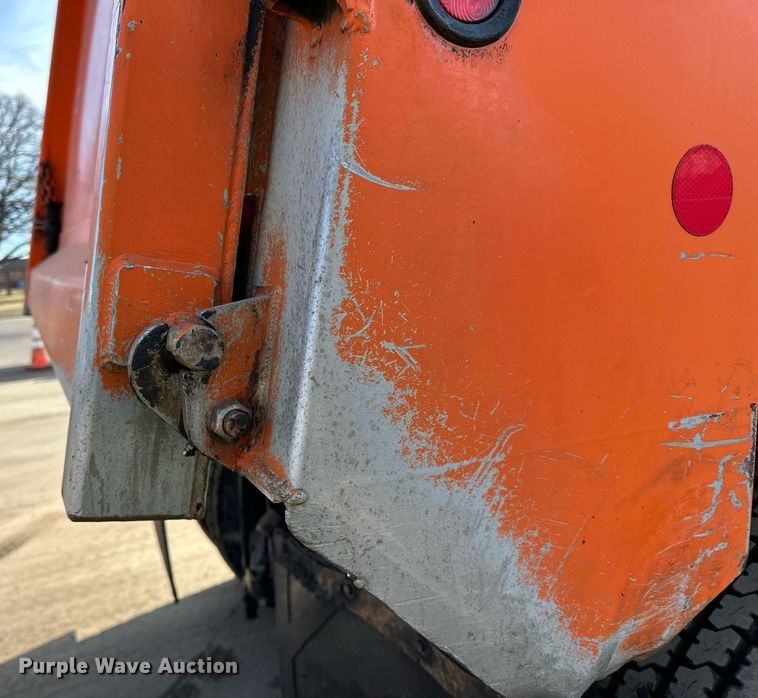 image for item DR4254 2021 Kenworth T880 dump truck