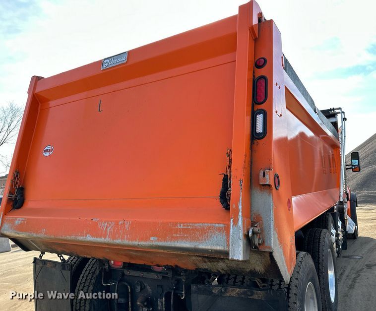 image for item DR4254 2021 Kenworth T880 dump truck