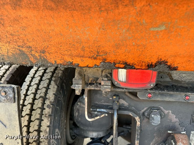 image for item DR4254 2021 Kenworth T880 dump truck