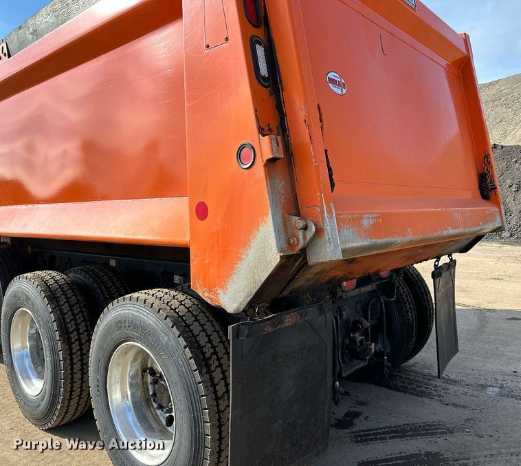 image for item DR4254 2021 Kenworth T880 dump truck