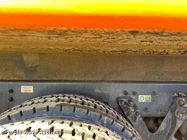 image for item DR4254 2021 Kenworth T880 dump truck