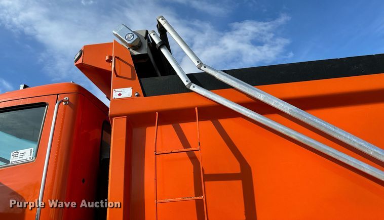 image for item DR4254 2021 Kenworth T880 dump truck