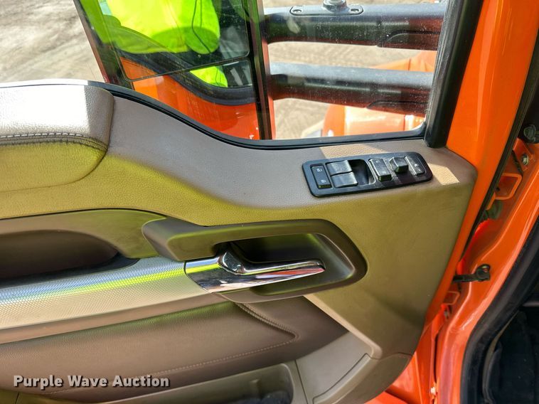 image for item DR4254 2021 Kenworth T880 dump truck