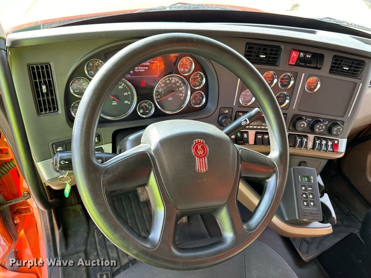 image for item DR4254 2021 Kenworth T880 dump truck