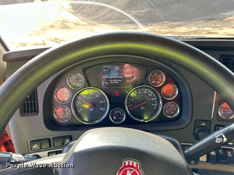 image for item DR4254 2021 Kenworth T880 dump truck