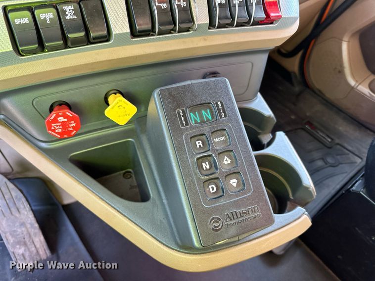 image for item DR4254 2021 Kenworth T880 dump truck