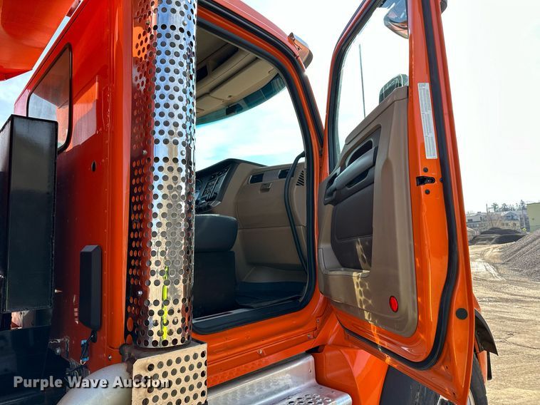 image for item DR4254 2021 Kenworth T880 dump truck