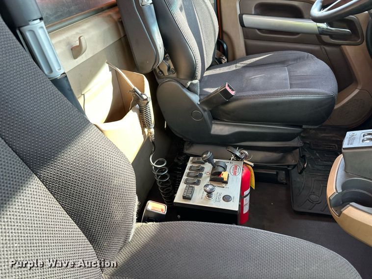 image for item DR4254 2021 Kenworth T880 dump truck