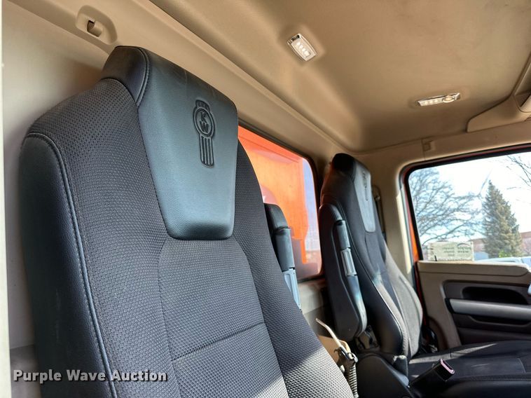 image for item DR4254 2021 Kenworth T880 dump truck