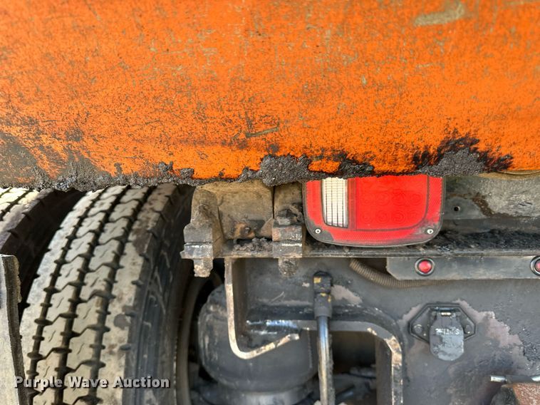 image for item DR4254 2021 Kenworth T880 dump truck