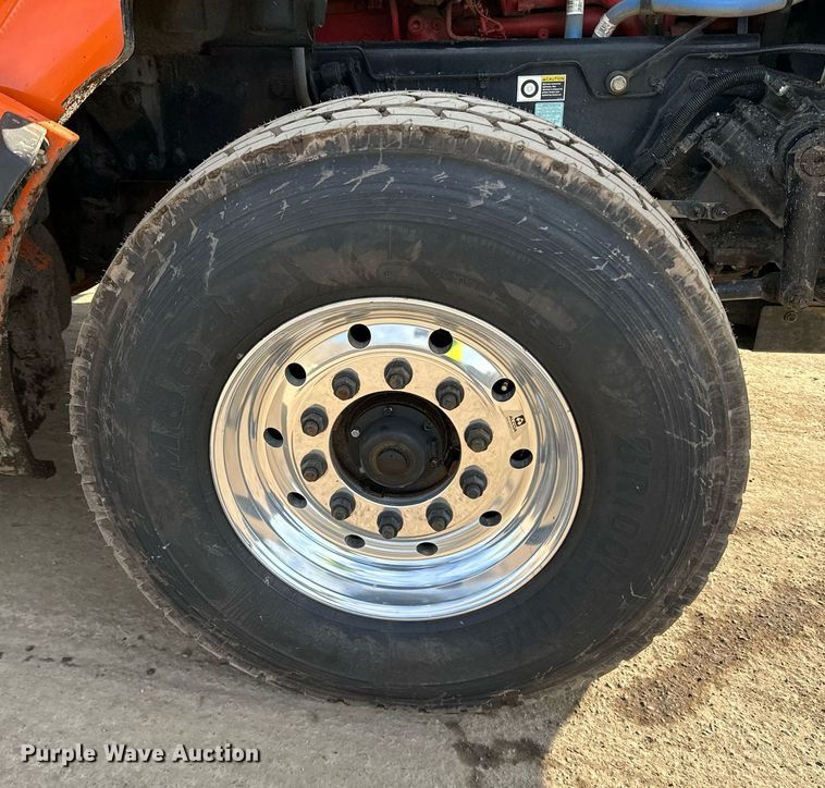 image for item DR4254 2021 Kenworth T880 dump truck