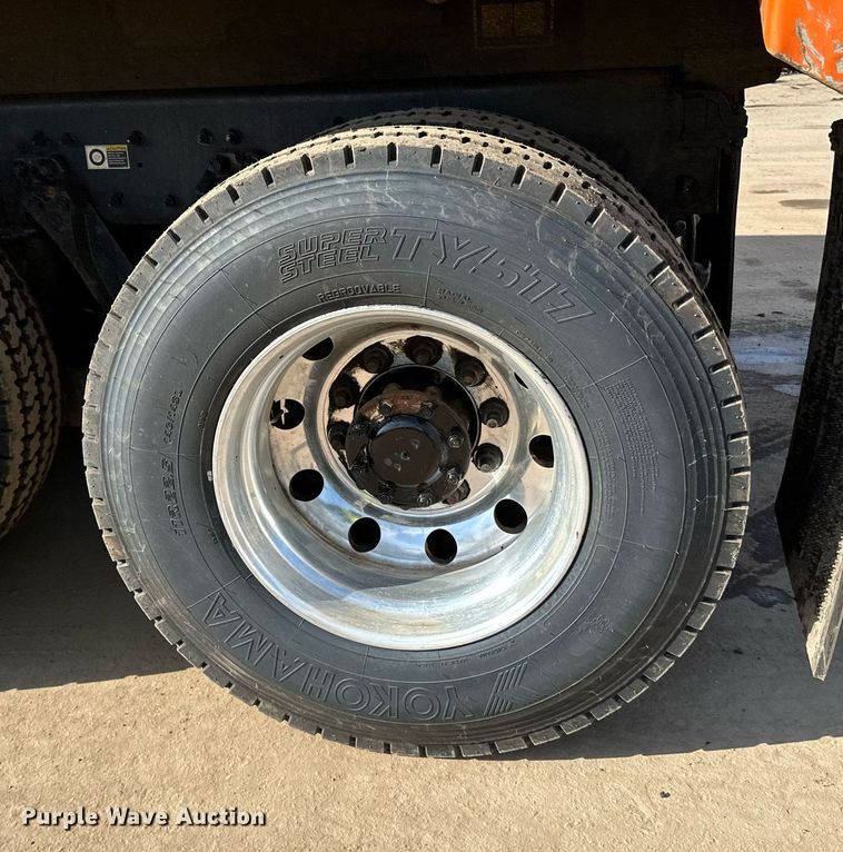 image for item DR4254 2021 Kenworth T880 dump truck