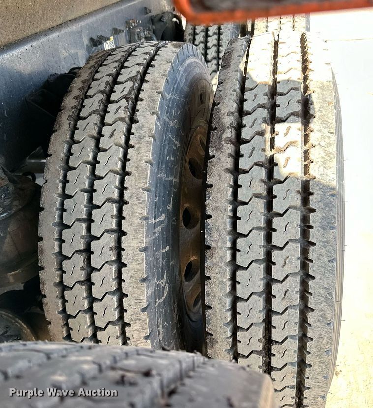 image for item DR4254 2021 Kenworth T880 dump truck