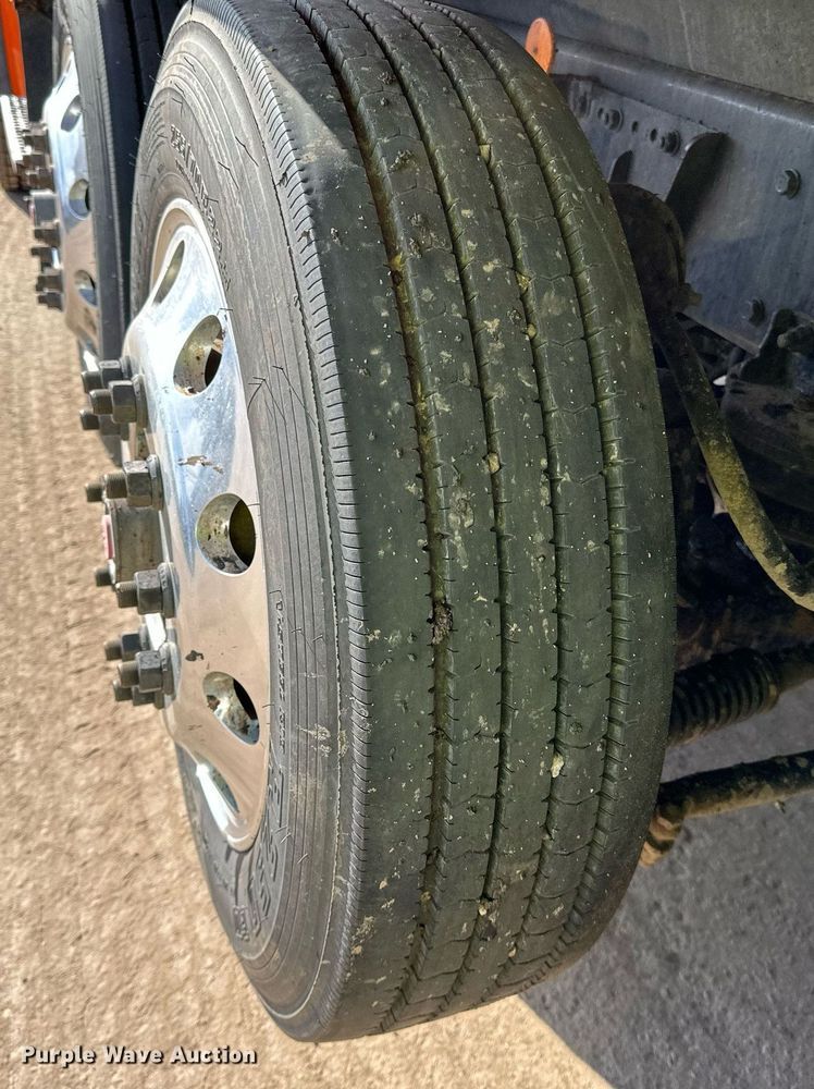 image for item DR4254 2021 Kenworth T880 dump truck