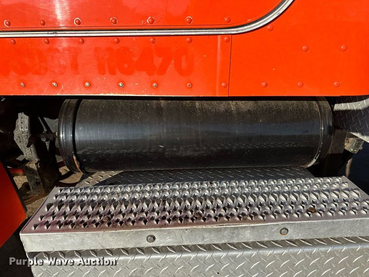 image for item DR4255 2012 Peterbilt  337 flatbed truck