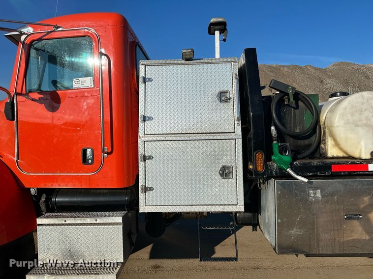 image for item DR4255 2012 Peterbilt  337 flatbed truck