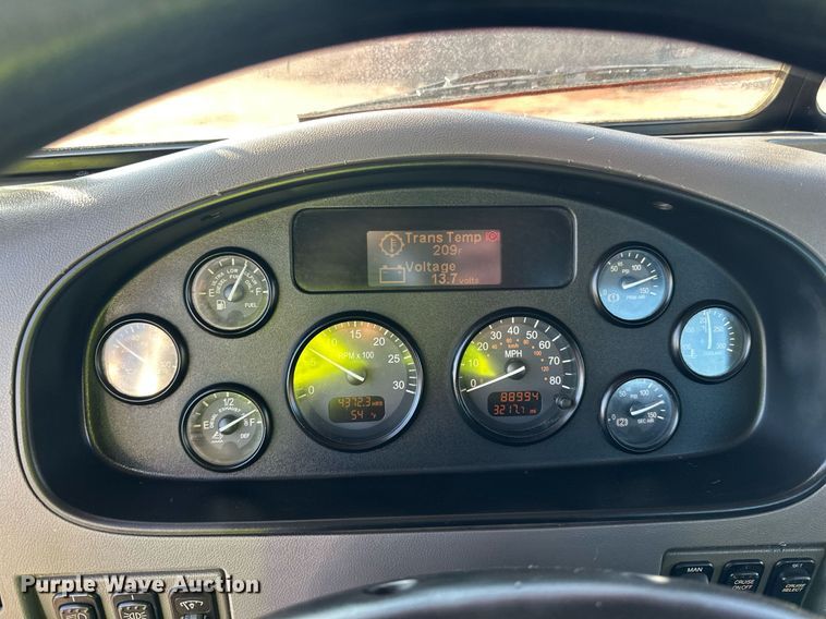 image for item DR4255 2012 Peterbilt  337 flatbed truck