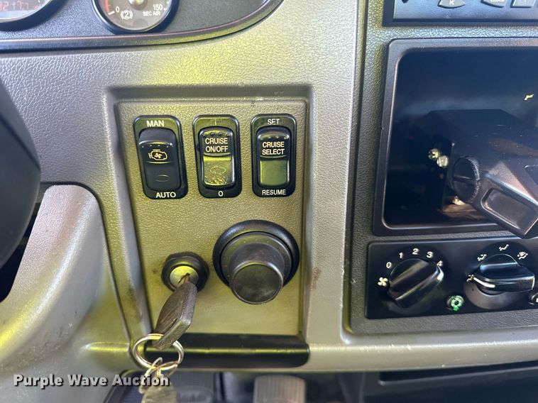 image for item DR4255 2012 Peterbilt  337 flatbed truck