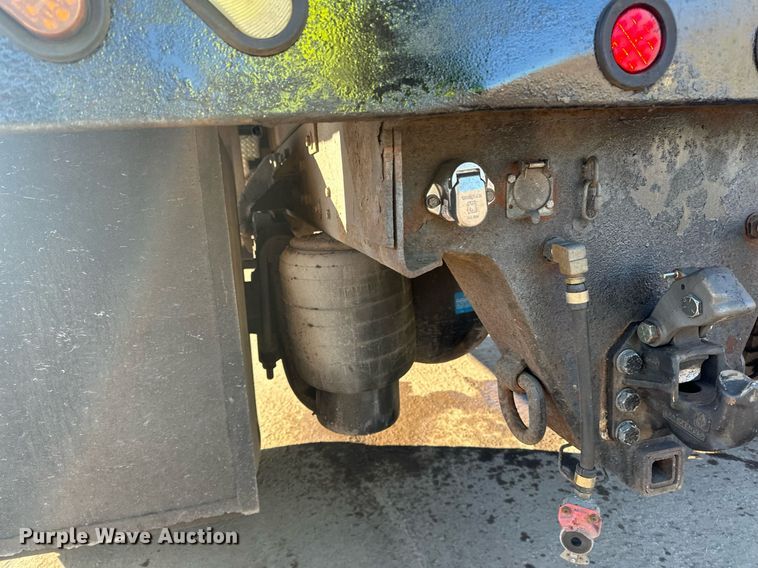 image for item DR4255 2012 Peterbilt  337 flatbed truck