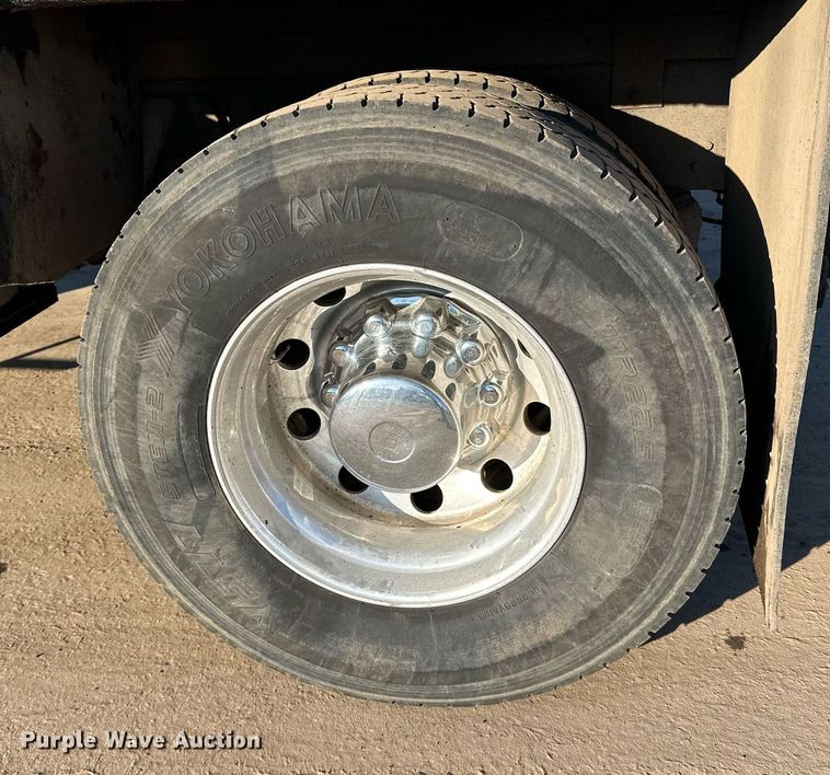 image for item DR4255 2012 Peterbilt  337 flatbed truck