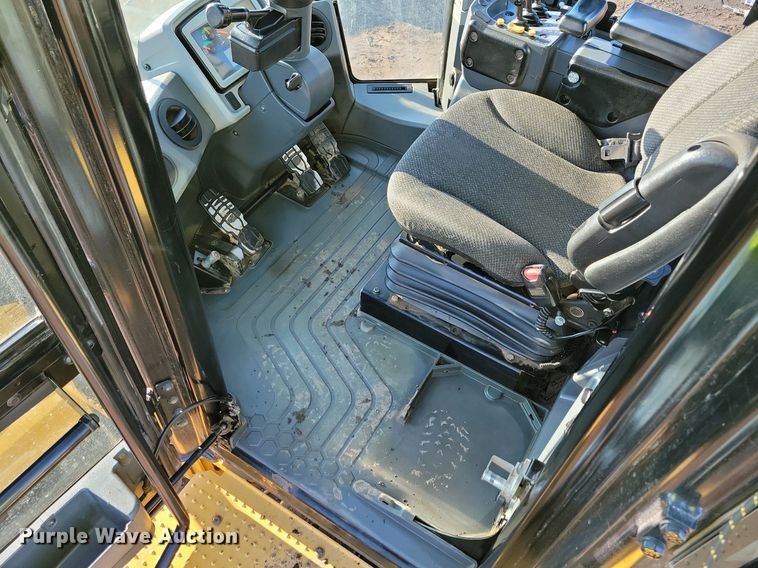 image for item DR4256 2016 Caterpillar 962M wheel loader