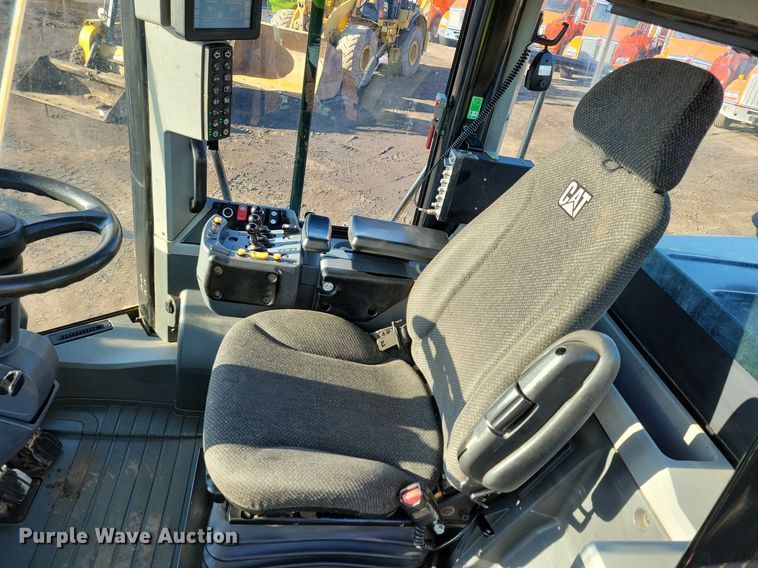 image for item DR4256 2016 Caterpillar 962M wheel loader