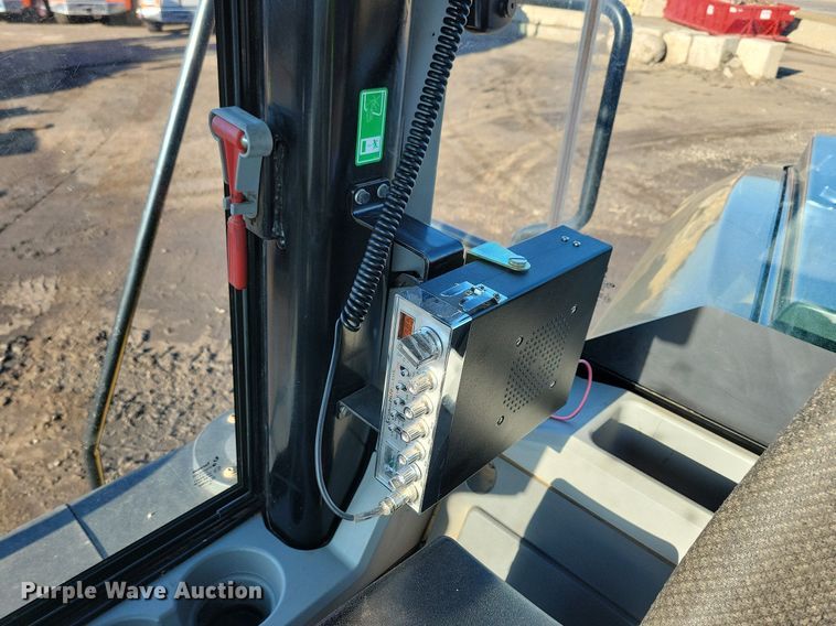 image for item DR4256 2016 Caterpillar 962M wheel loader