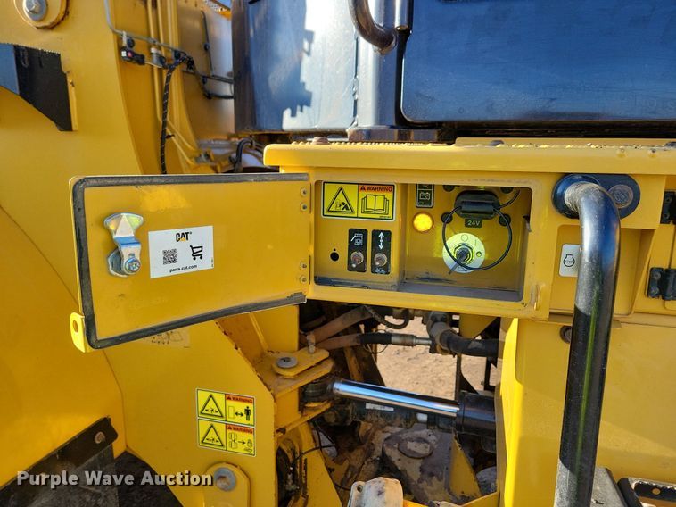 image for item DR4256 2016 Caterpillar 962M wheel loader