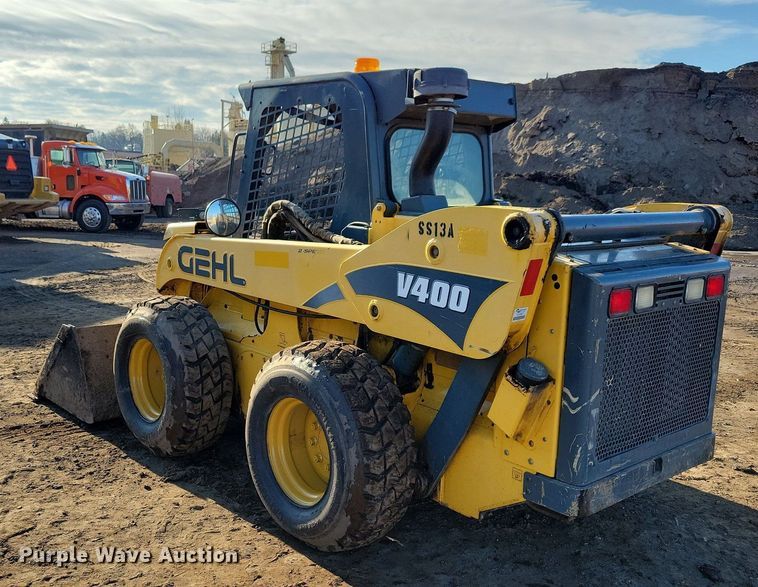 image for item DR4258 2013 Gehl V400 skid steer loader