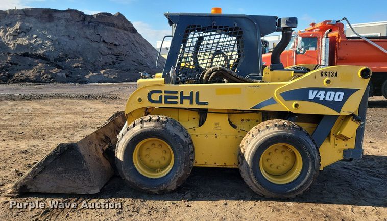 image for item DR4258 2013 Gehl V400 skid steer loader