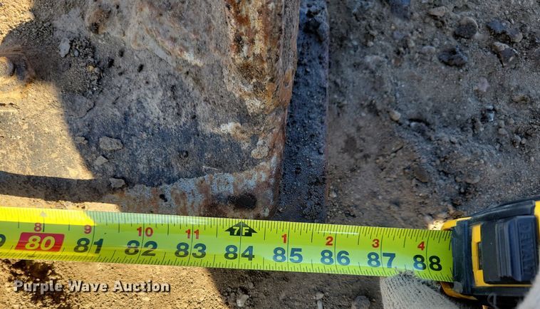 image for item DR4258 2013 Gehl V400 skid steer loader