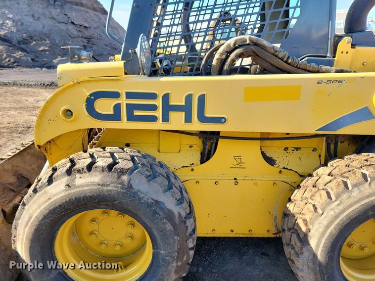image for item DR4258 2013 Gehl V400 skid steer loader