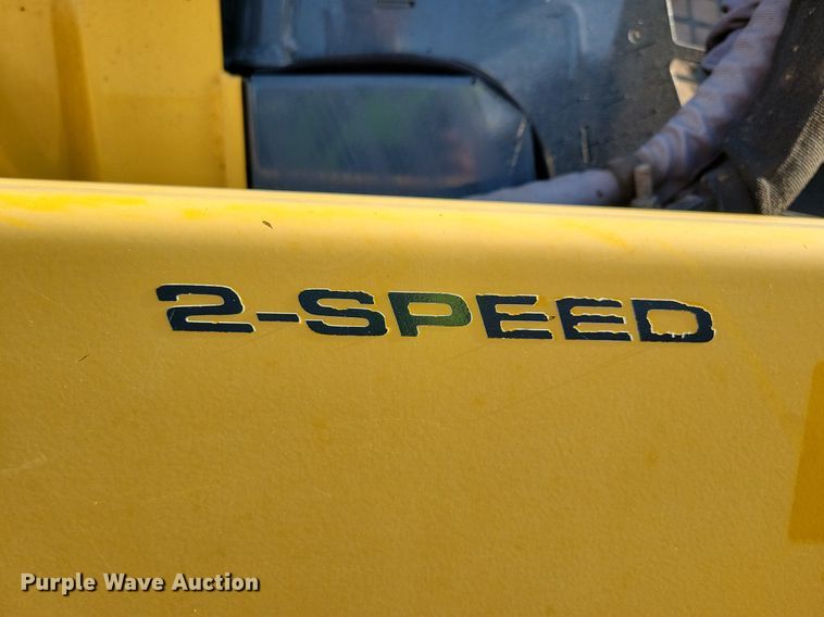 image for item DR4258 2013 Gehl V400 skid steer loader