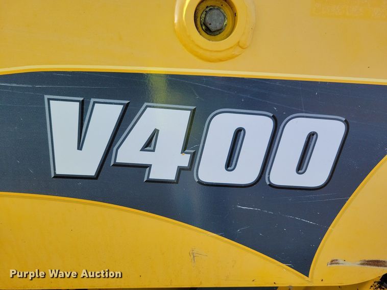 image for item DR4258 2013 Gehl V400 skid steer loader