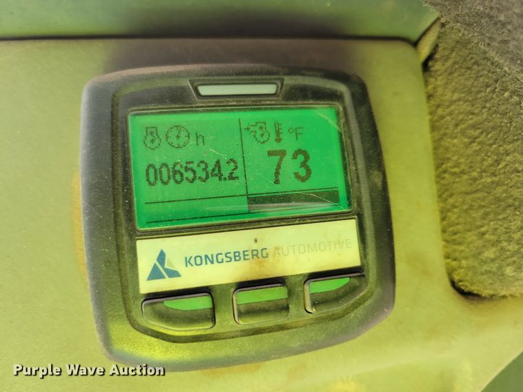 image for item DR4258 2013 Gehl V400 skid steer loader