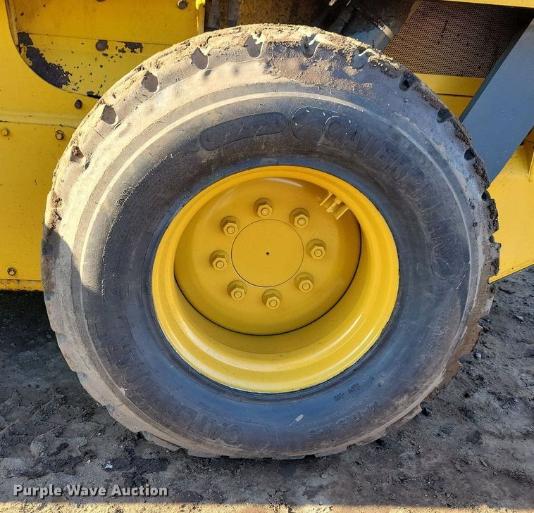 image for item DR4258 2013 Gehl V400 skid steer loader