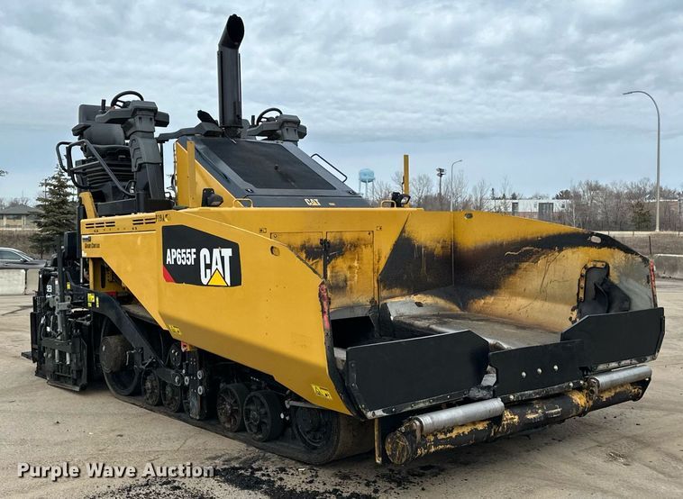 image for item DR4259 2019 Caterpillar AP655F paver
