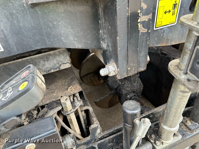 image for item DR4259 2019 Caterpillar AP655F paver