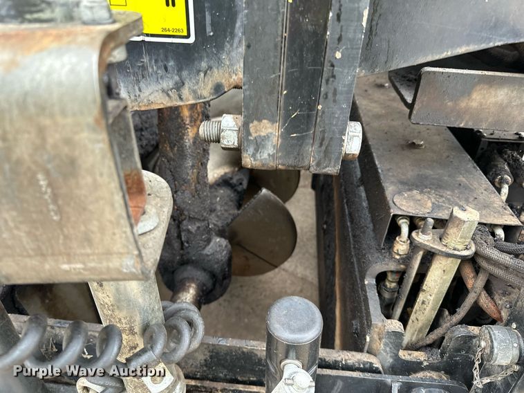 image for item DR4259 2019 Caterpillar AP655F paver