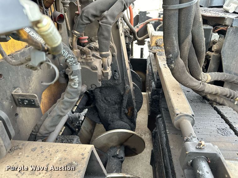 image for item DR4259 2019 Caterpillar AP655F paver