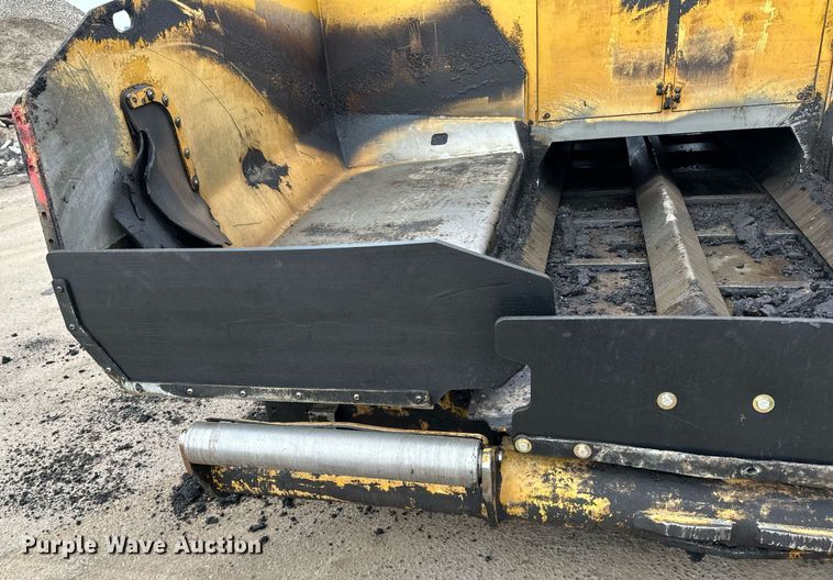 image for item DR4259 2019 Caterpillar AP655F paver