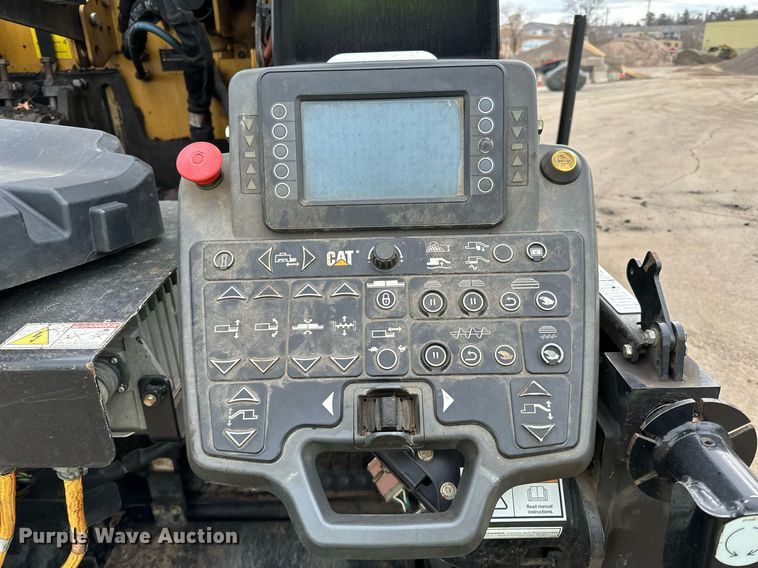 image for item DR4259 2019 Caterpillar AP655F paver