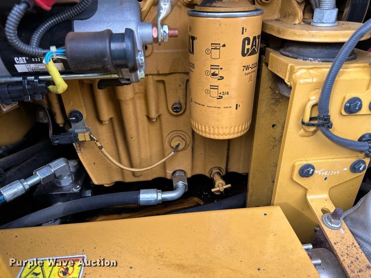 image for item DR4259 2019 Caterpillar AP655F paver