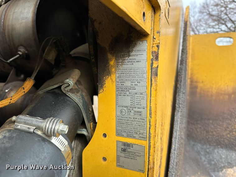 image for item DR4259 2019 Caterpillar AP655F paver